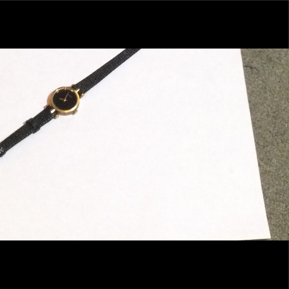 GUCCI  WATCH - Picture 4 of 4